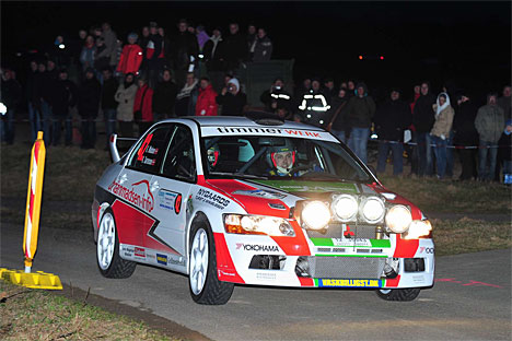 Kim Madsen kørte forrygende stærkt om natten i sin Mitsubishi og var tredjebedste dansker efter første etape i Wikinger Rallye